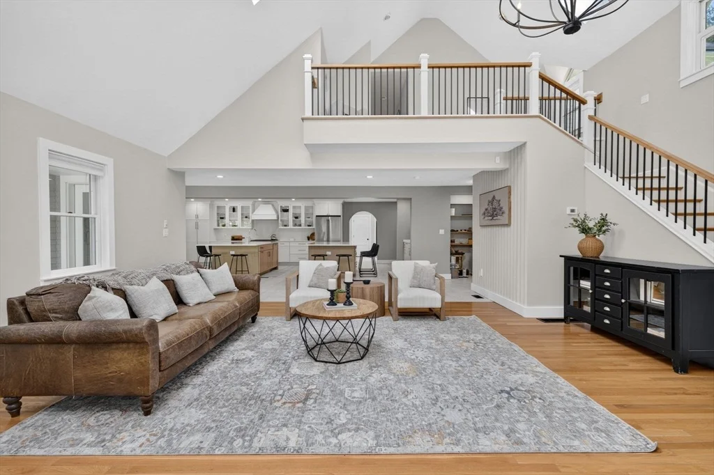 Photo of 4 Fairway Dr
