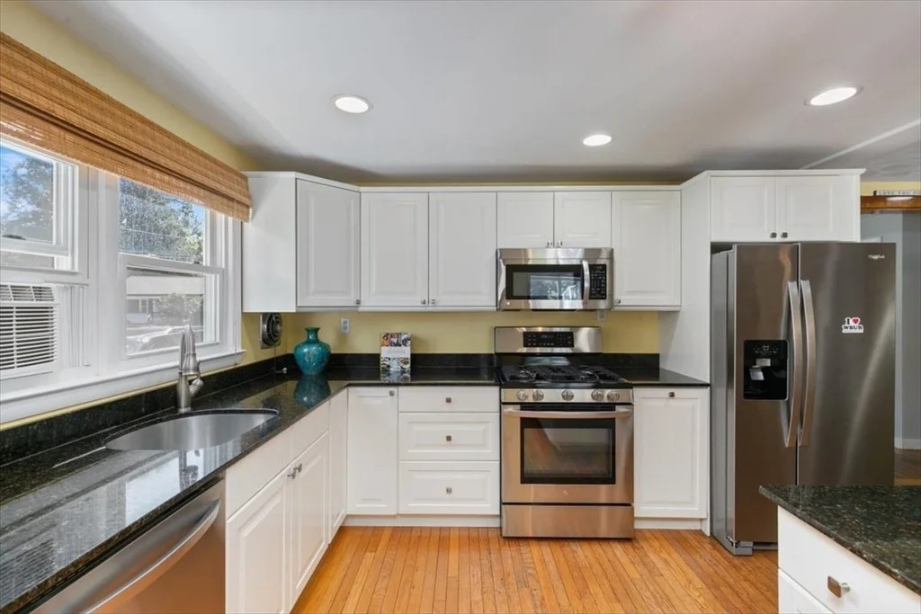 Photo of 3 Cedarwood Ln