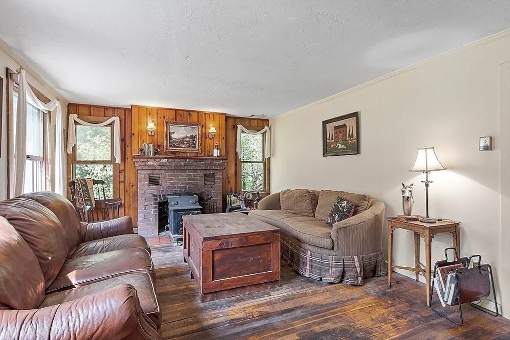 Photo of 650 Manning St
