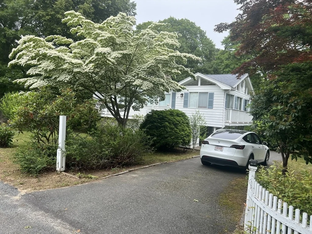 Photo of 18 Blueberry Ln