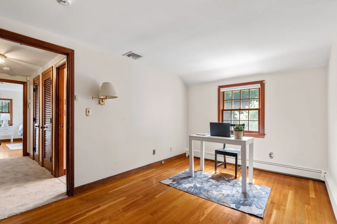 Photo of 681 High Street