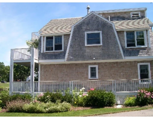 Photo of 7 Hawthorne Ln