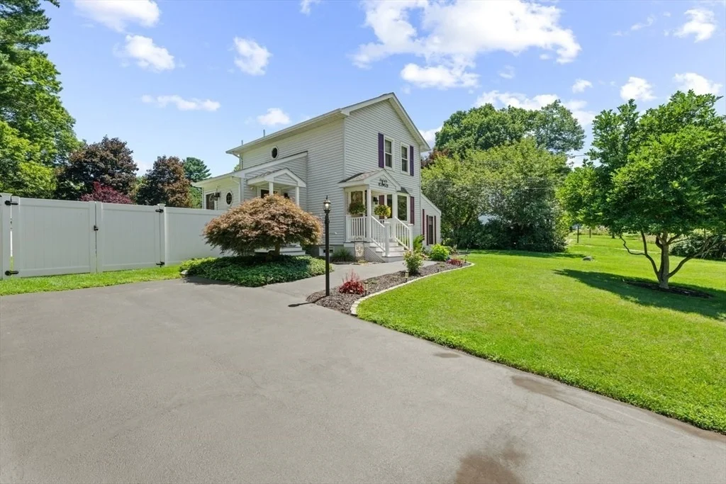Photo of 33 Scenic Ave