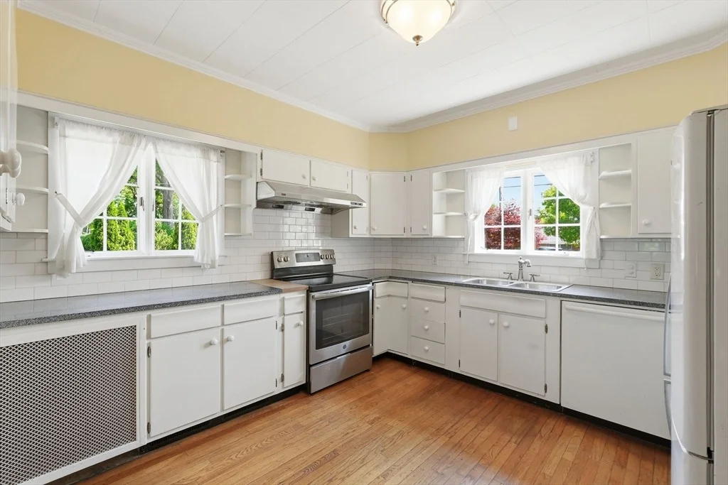 Photo of 38 Round Hill Road