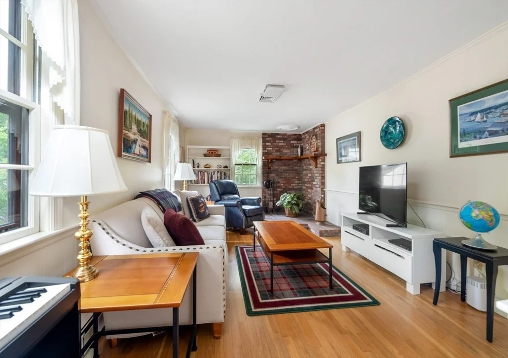 Photo of 5 Cape Cod Ln