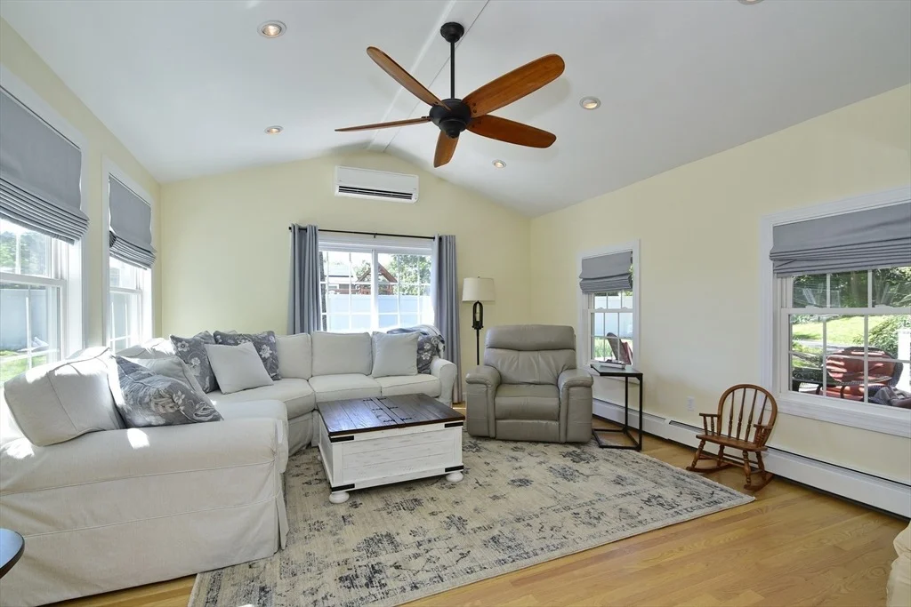 Photo of 444 Dennison Dr
