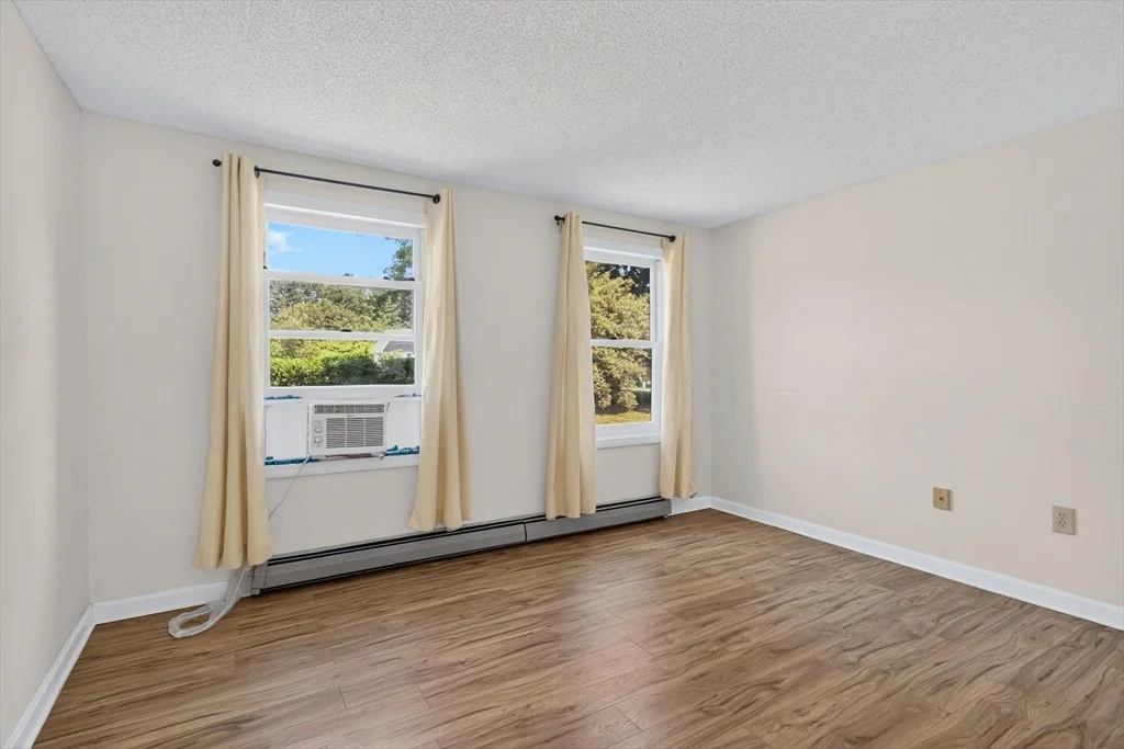 Photo of 32 Sarah Ln