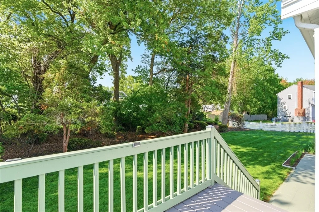 Photo of 60 Pond Ln