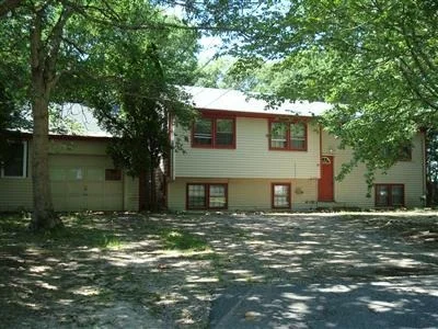 Photo of 97 Quaker Rd