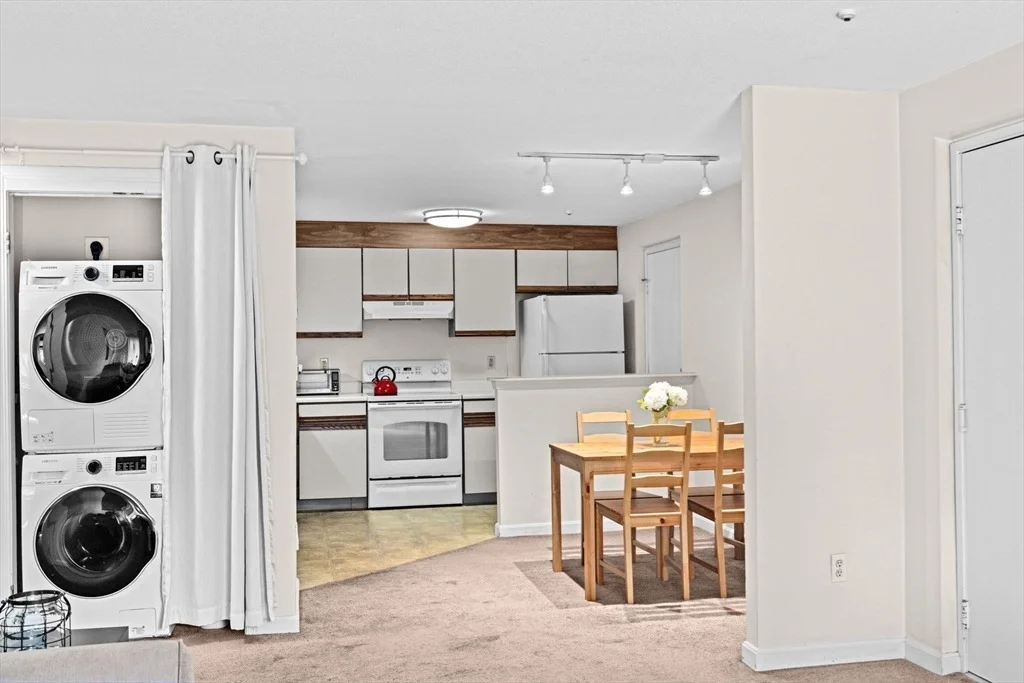 Photo of Unit E at 21 Pine St