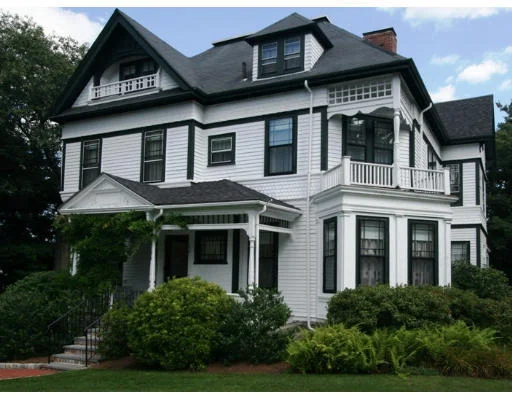 Photo of 36 Hyde Ave