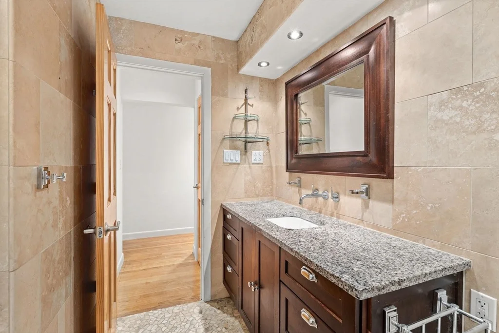Photo of 159 High Plain Rd