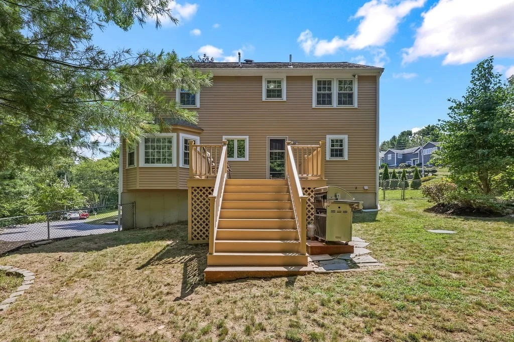 Photo of 394 Old Farm Rd