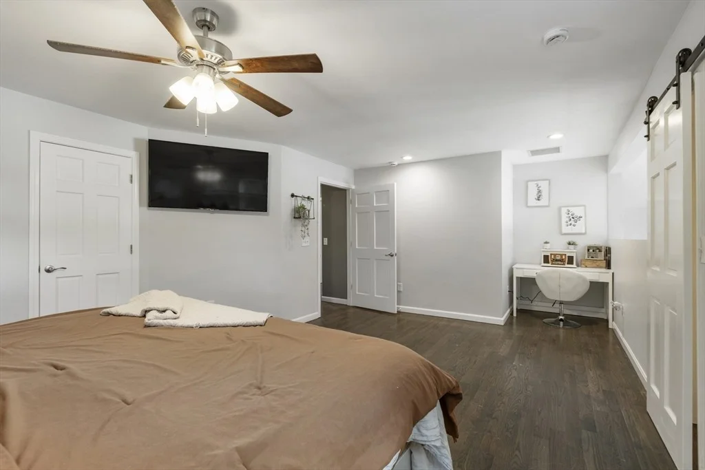 Photo of 19 Laurel Glades