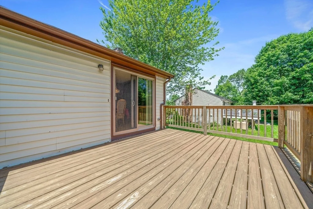 Photo of 36 Bittersweet Ln