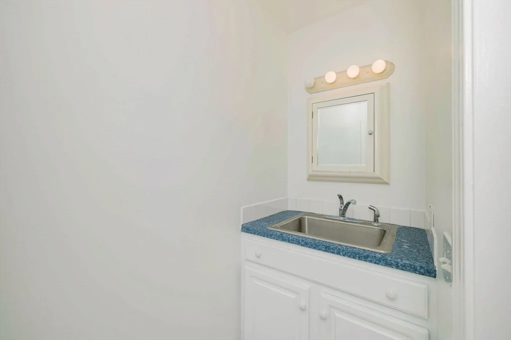 Photo of 275 Summer St