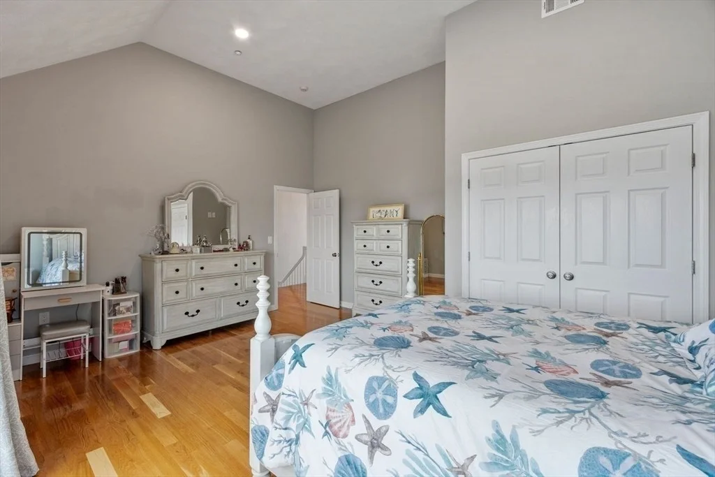 Photo of 14 Lakeview Ave