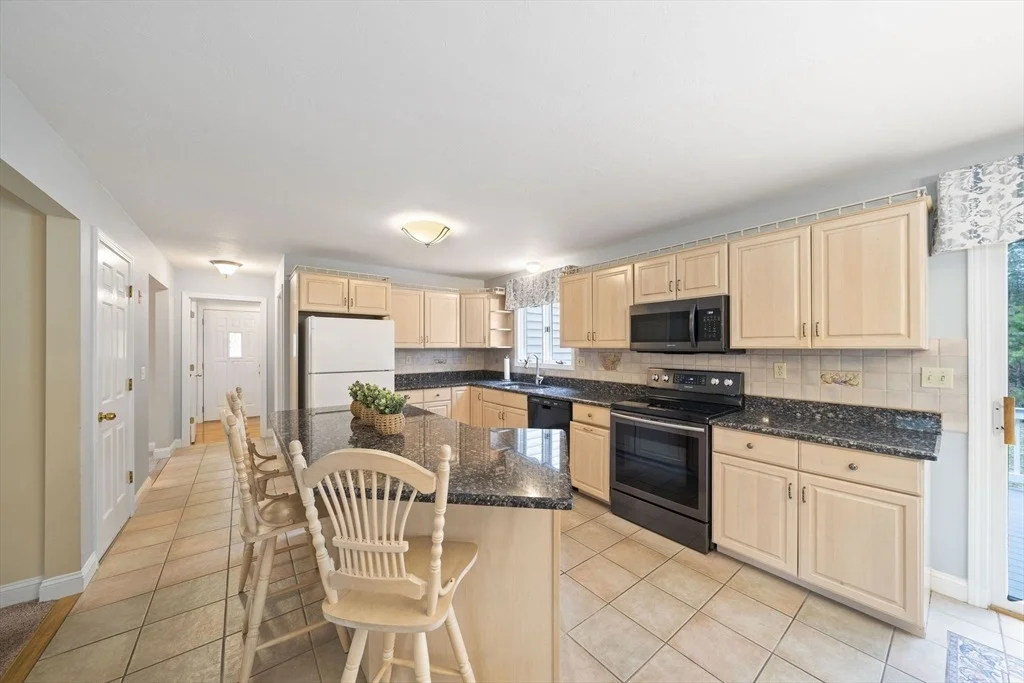 Photo of 67 Henderson Ln