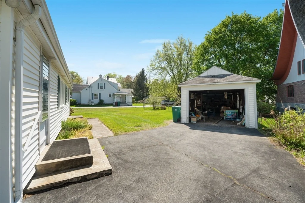 Photo of 48 Huntington Avenue