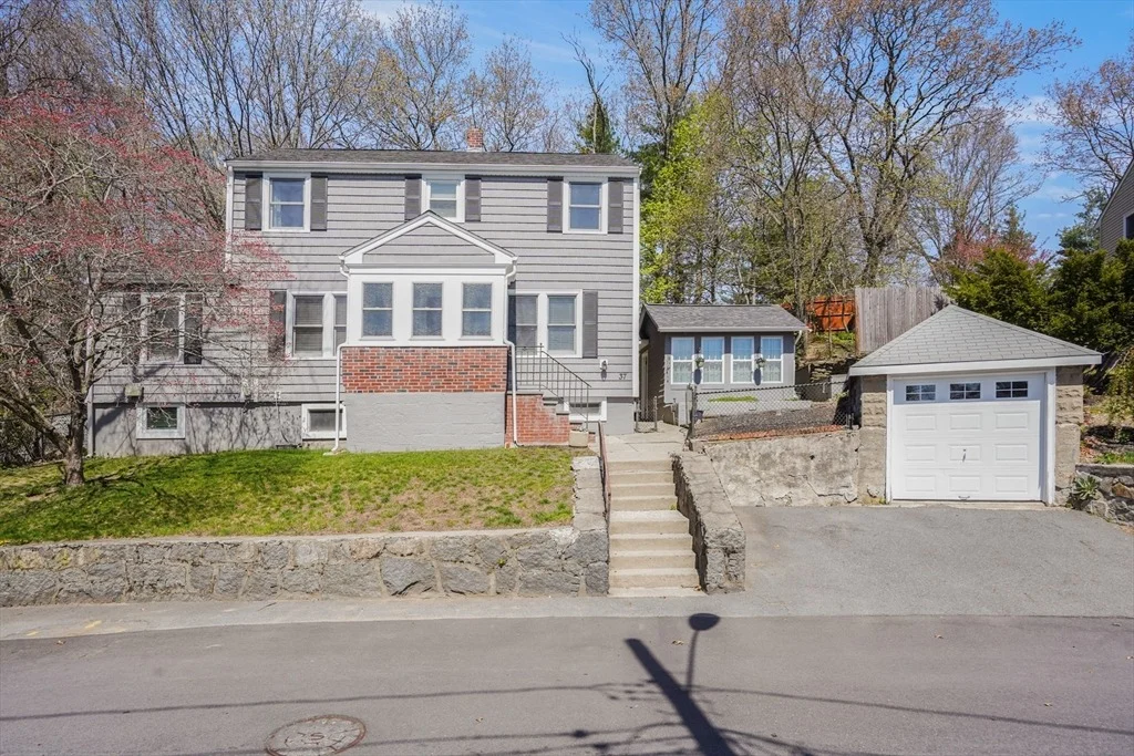 Photo of 37 Violet Ave