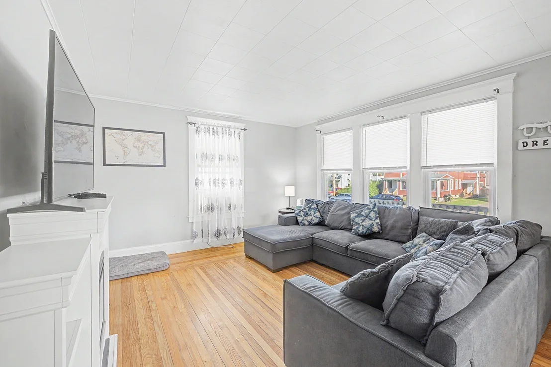 Photo of 419 Hillside Ave