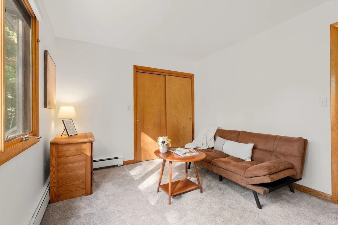 Photo of 31 Raymond Way
