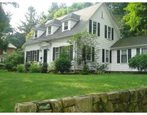 Photo of 18 Coolidge Ave