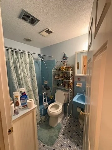 Photo of 11 Acoaxet Ln