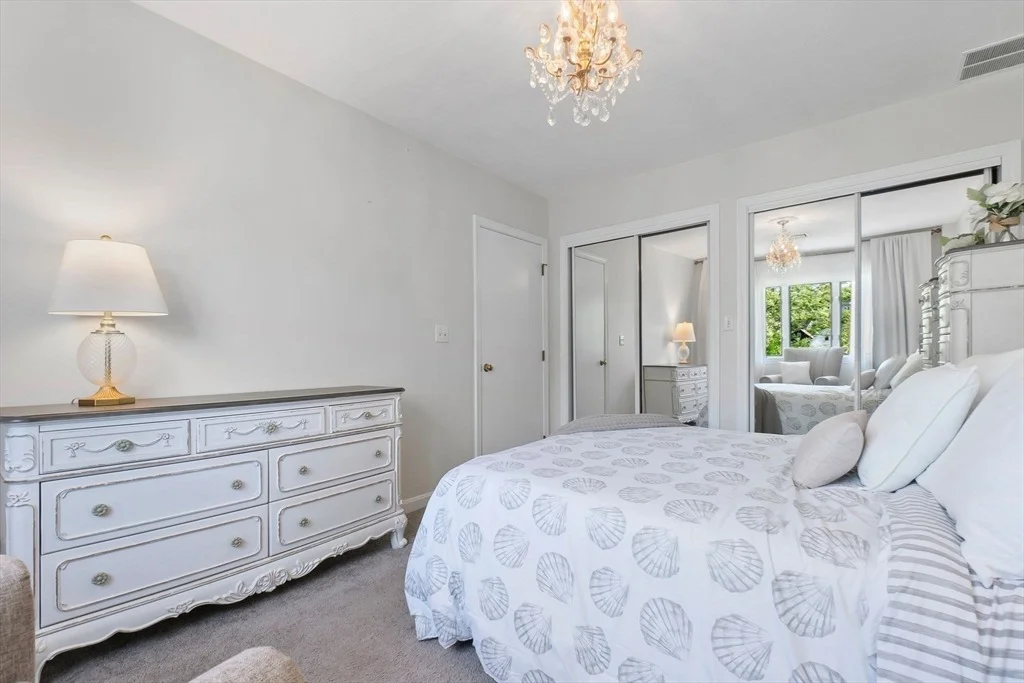 Photo of 194 Springvale Ave