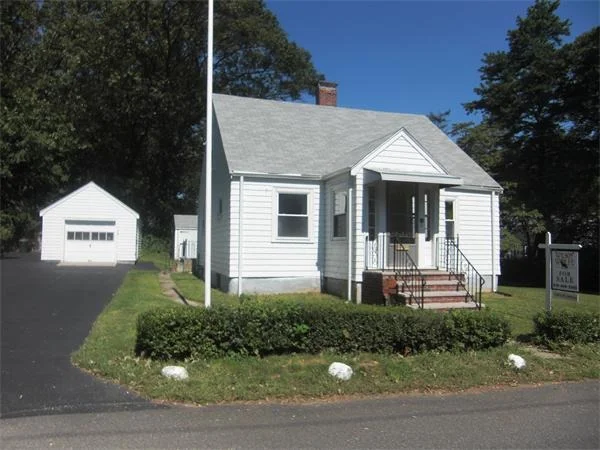 Photo of 30 Maple Avenue