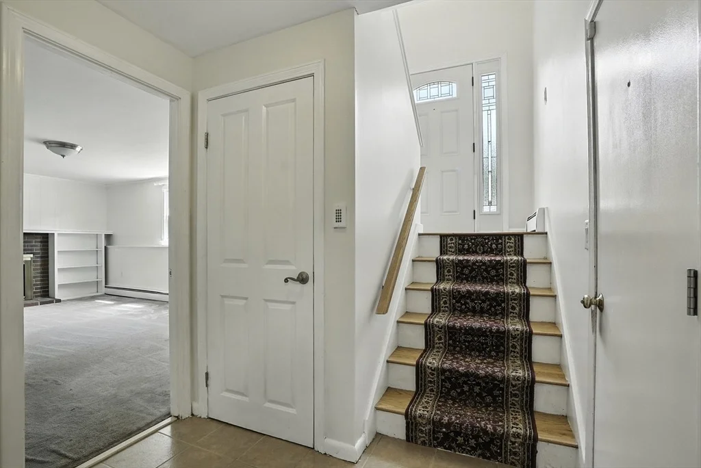 Photo of 10 Diantonio Dr