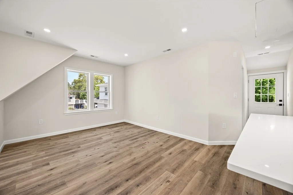 Photo of 7 Somerville Ave
