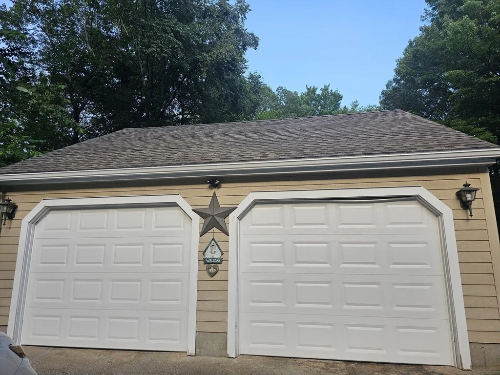 Photo of 152 Shaker Rd