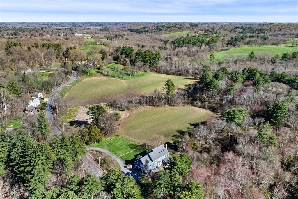 Photo of 102 River Rd