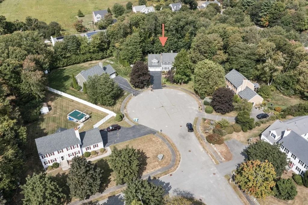 Photo of 11 Southwoods Cir