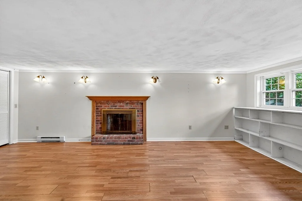 Photo of 10 Meadowbrook Rd