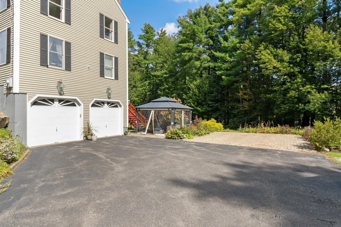 Photo of 1 Laurelwoods Dr