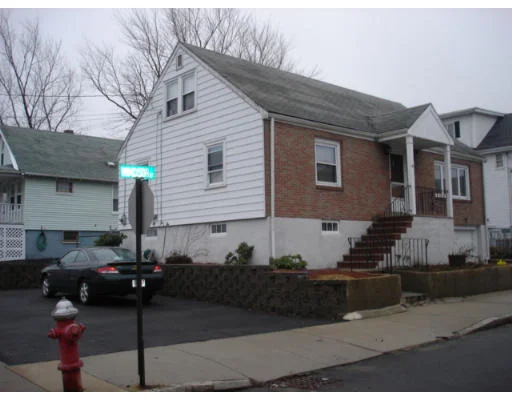 Photo of 35 Windsor St.