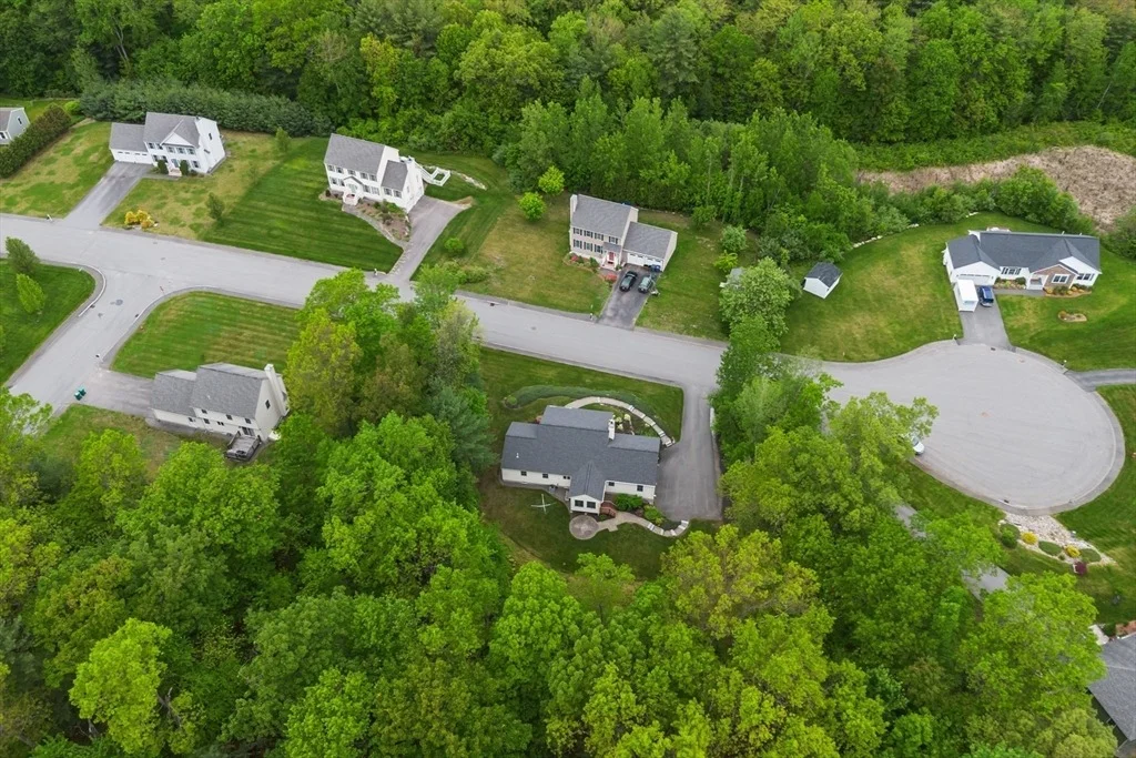 Photo of 71 Fox Run Drive