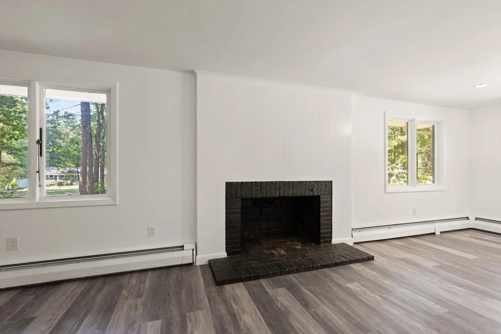 Photo of 20 Algonquin Rd