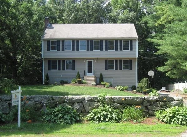 Photo of 2 Whitewood Rd