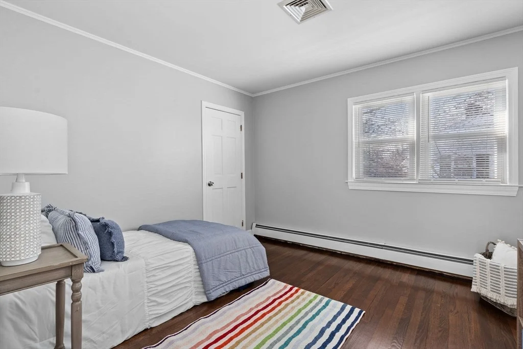 Photo of 6 Bartlett Rd
