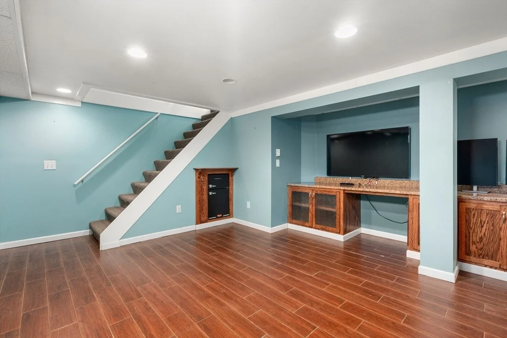 Photo of 3080 Hillside Dr