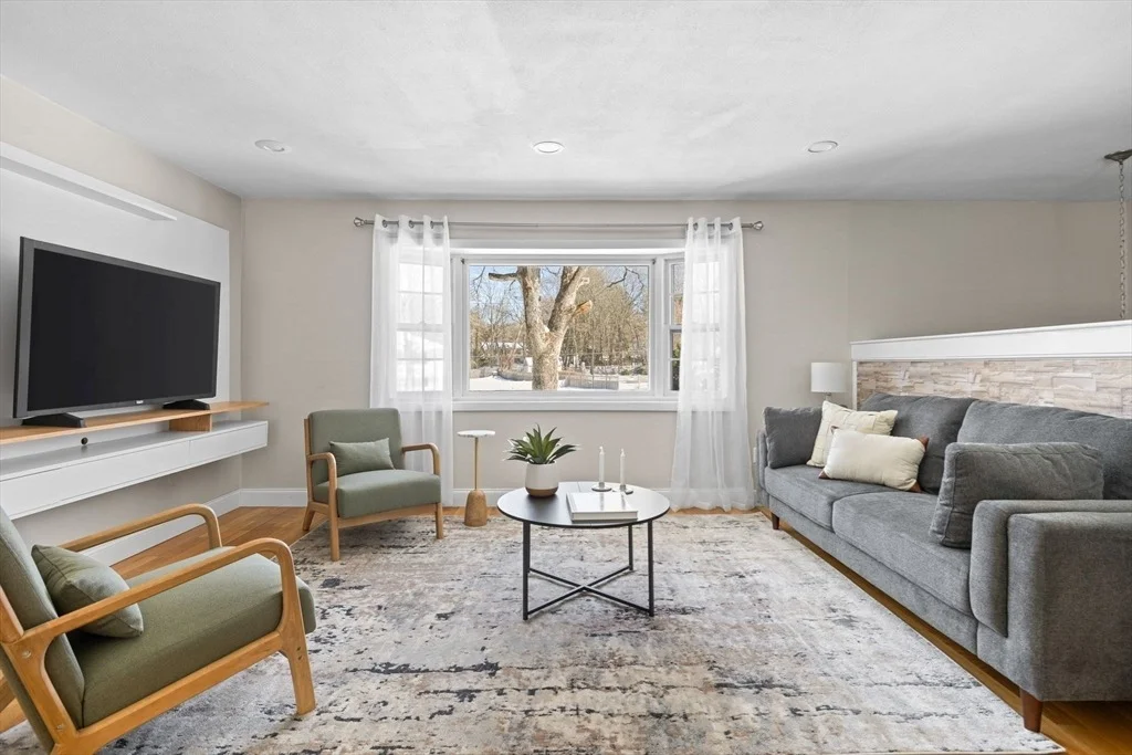 Photo of 7 Dean Cir