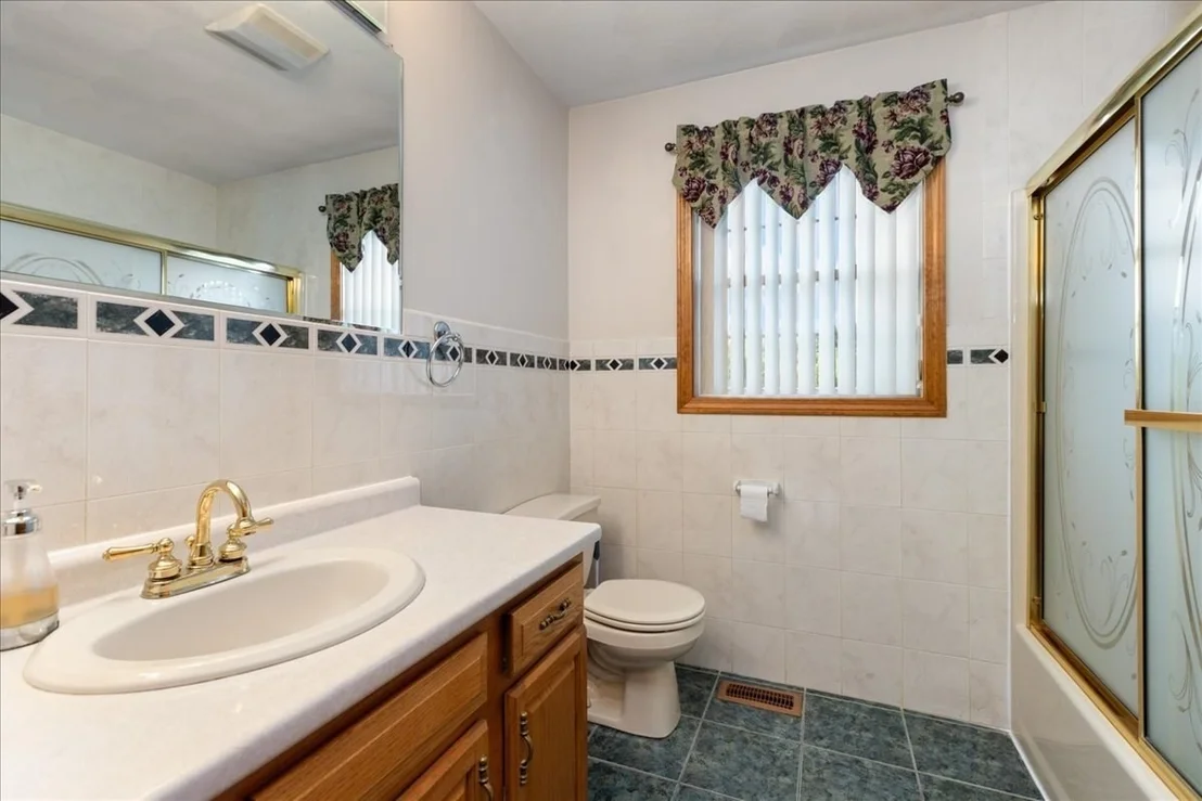 Photo of 8 Hunter Ave