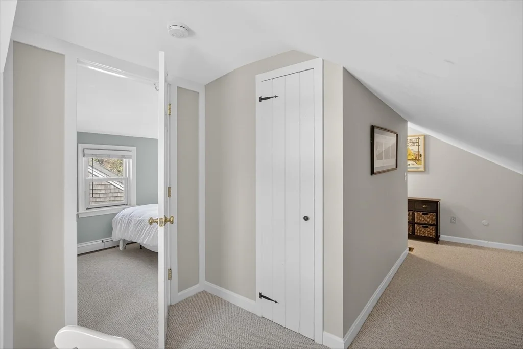 Photo of 14 Lovers Ln