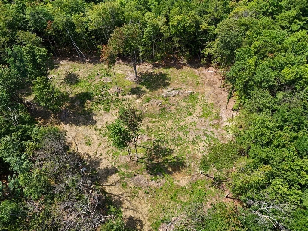 Photo of 951 West Rd