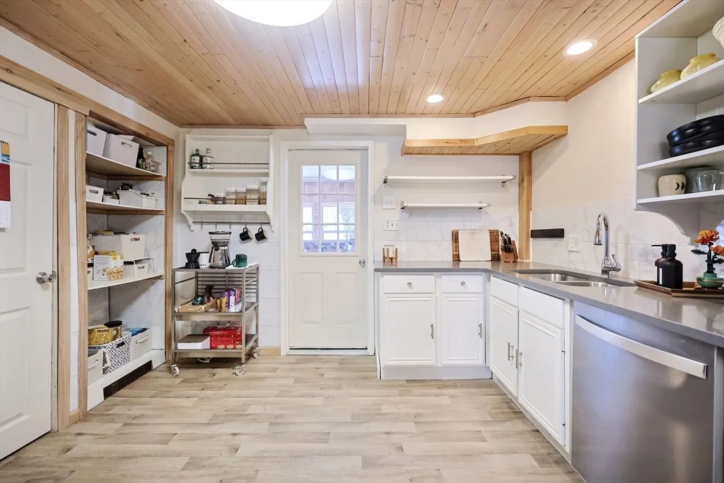 Photo of 203 Arnold Rd.