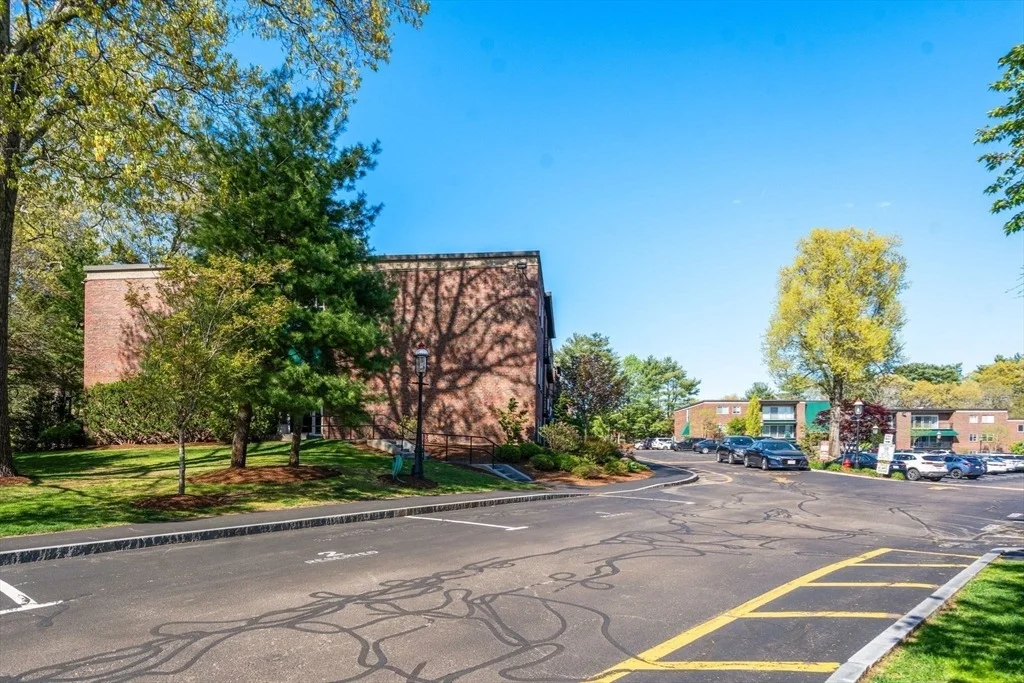 Photo of Unit 124 at 1202 Greendale Avenue