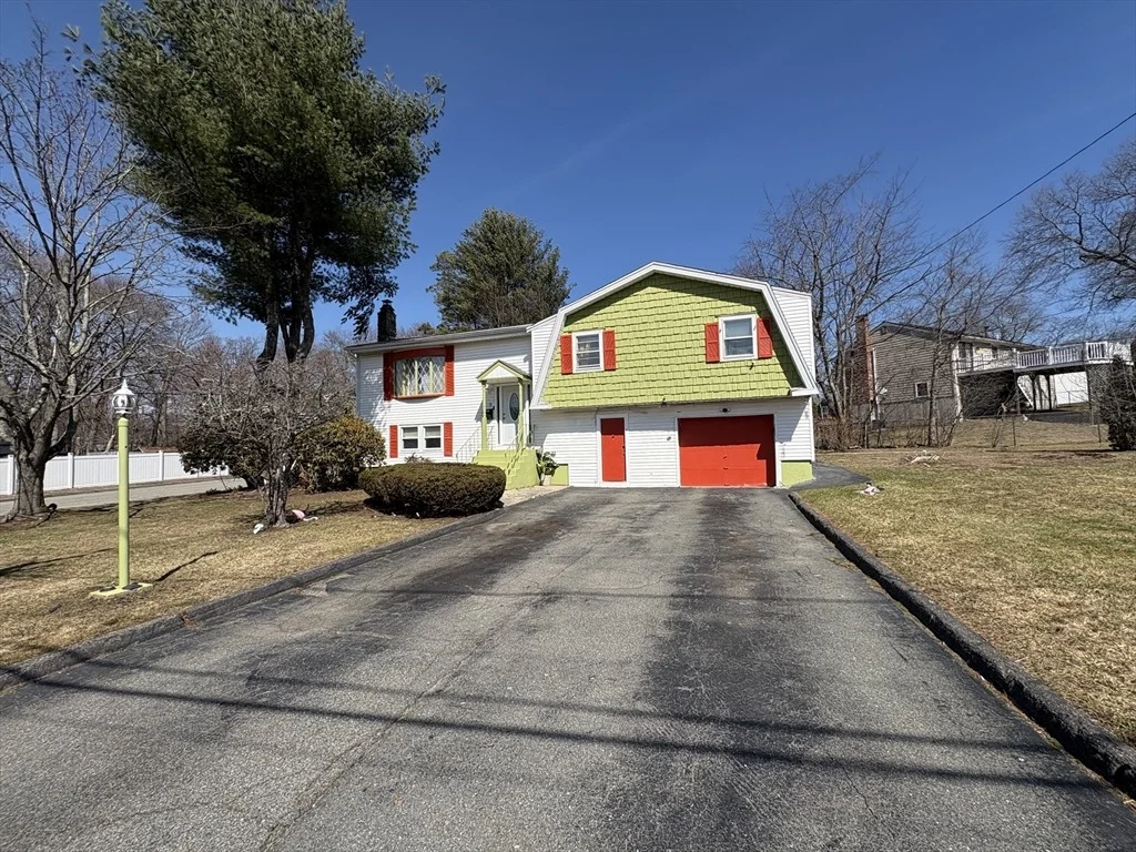 Photo of 9 Fernandez Cir